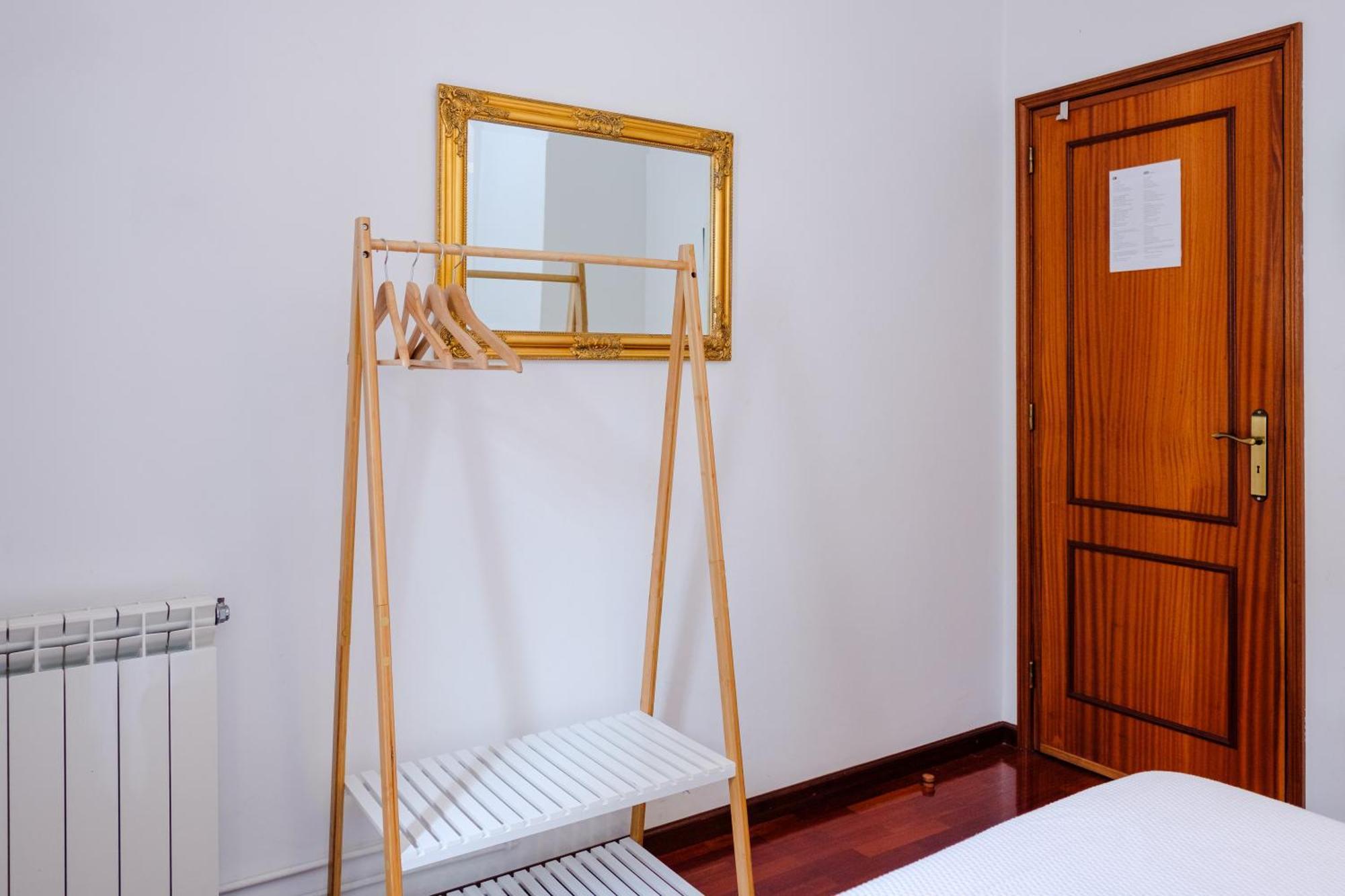 Classico Guesthouse ヴィラ・ノヴァ・デ・ガイア 部屋 写真